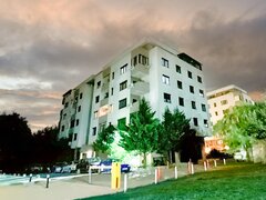 Prelungirea Ghencea, Sunrise Residence